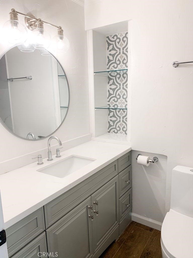 705 Calle Los Olivos