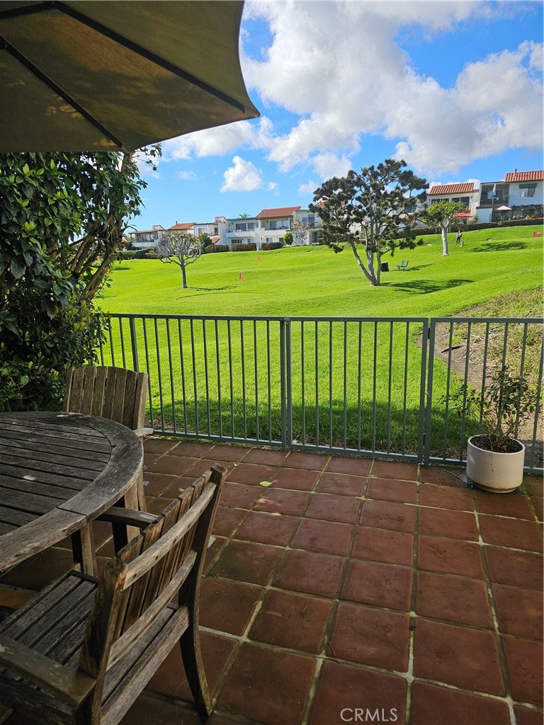 705 Calle Los Olivos