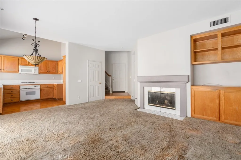 5021 E. Picadilly Pl # C