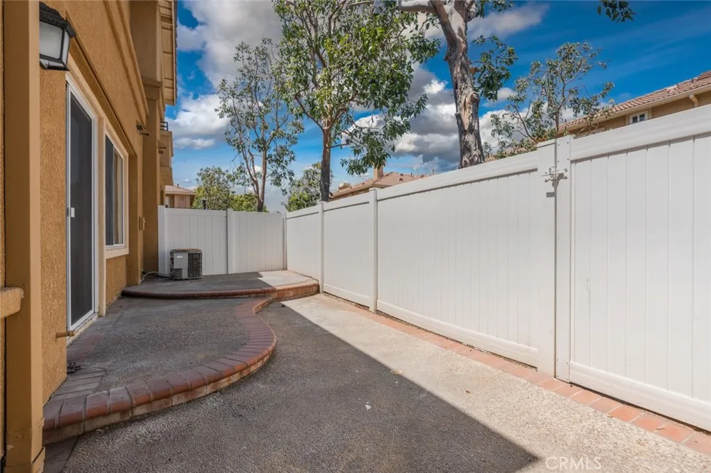 5021 E. Picadilly Pl # C