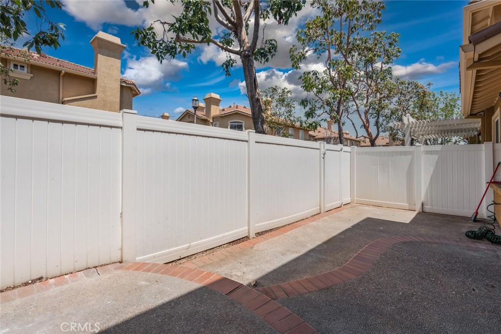 5021 E. Picadilly Pl C