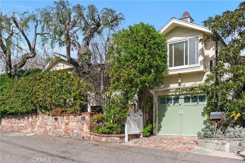 31592 Santa Rosa Dr.