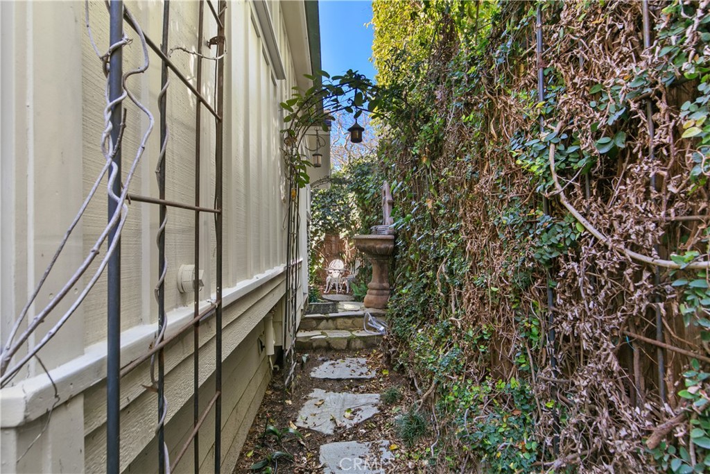 31592 Santa Rosa Dr.