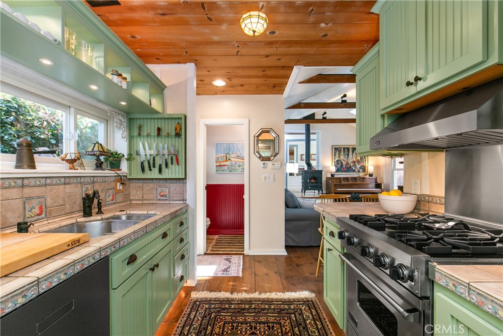 31592 Santa Rosa Dr.
