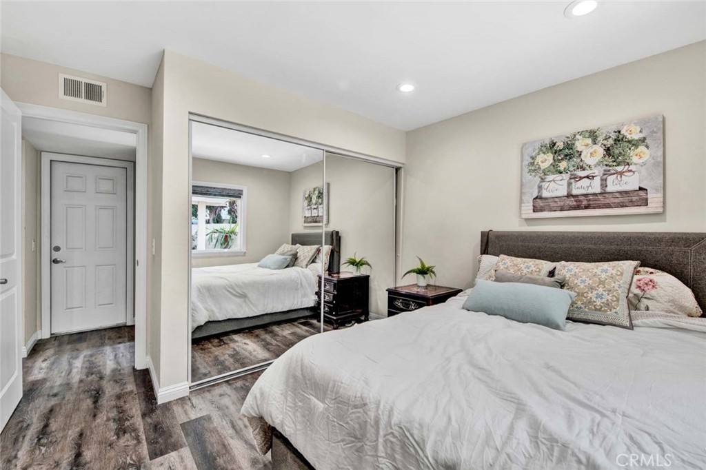 16073 Redwood Street