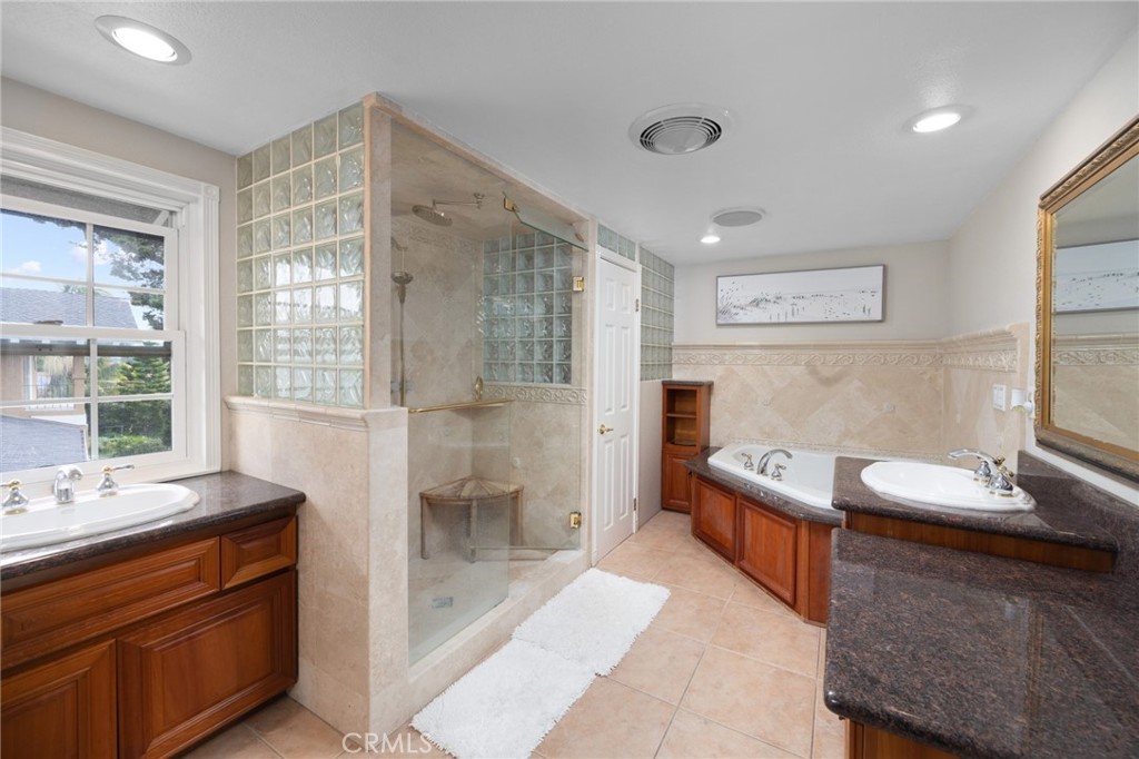 1468 Kensington Drive