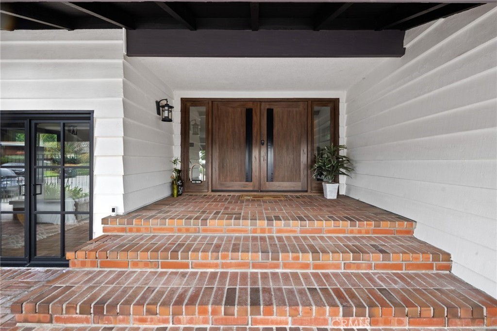 1468 Kensington Drive