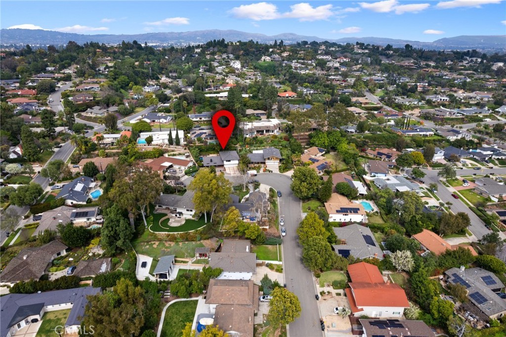 1468 Kensington Drive