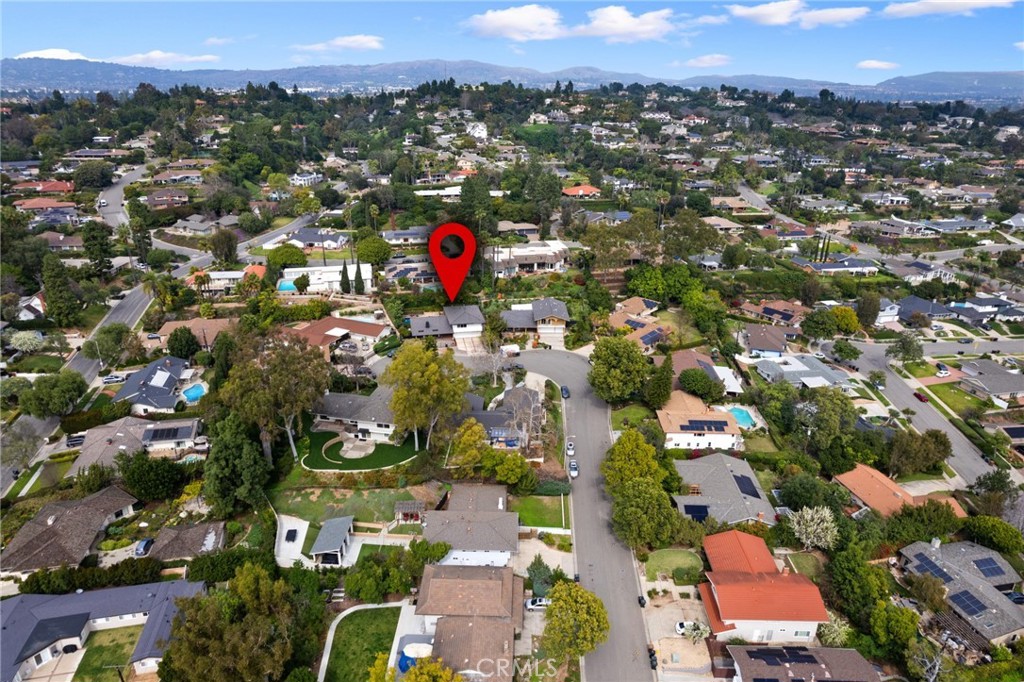 1468 Kensington Drive