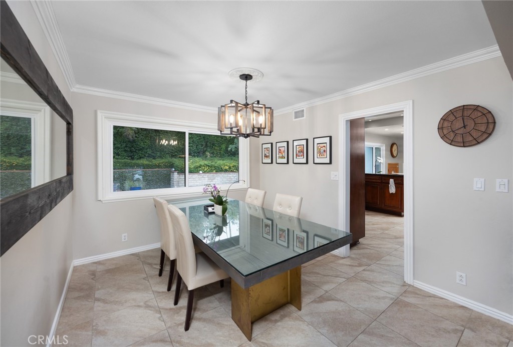 1468 Kensington Drive