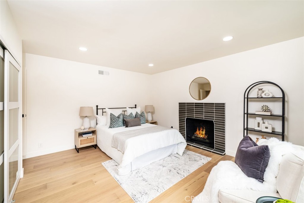 7032 Starlight Circle