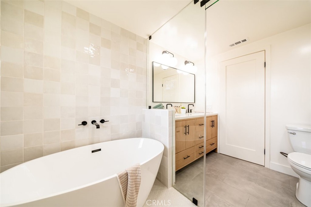 7032 Starlight Circle