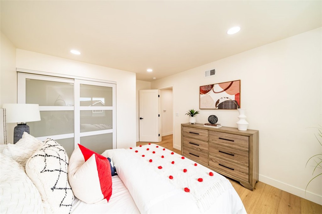 7032 Starlight Circle