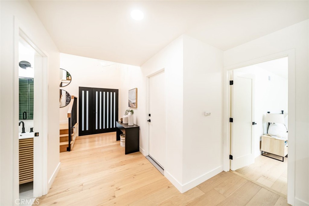 7032 Starlight Circle