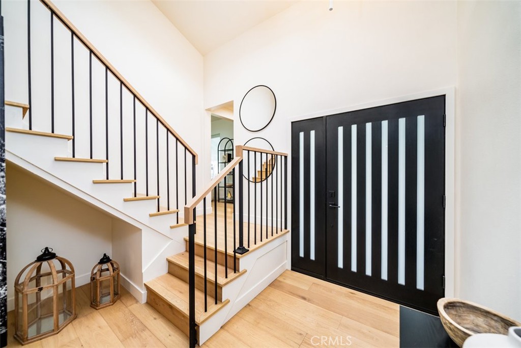 7032 Starlight Circle