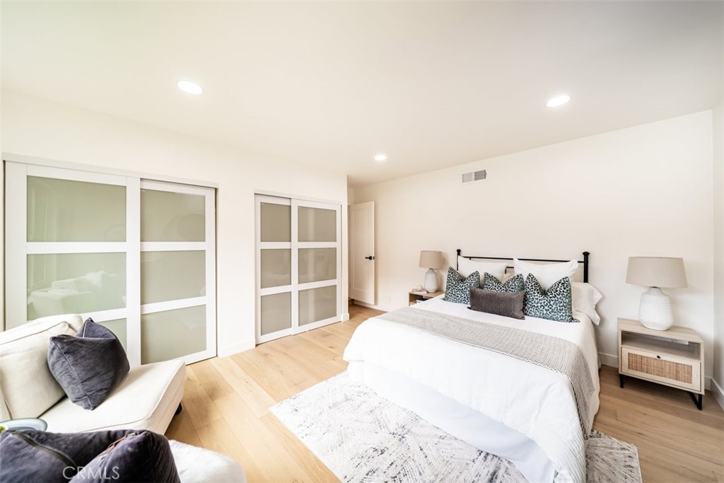 7032 Starlight Circle