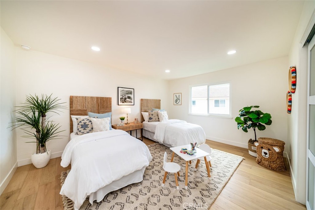 7032 Starlight Circle