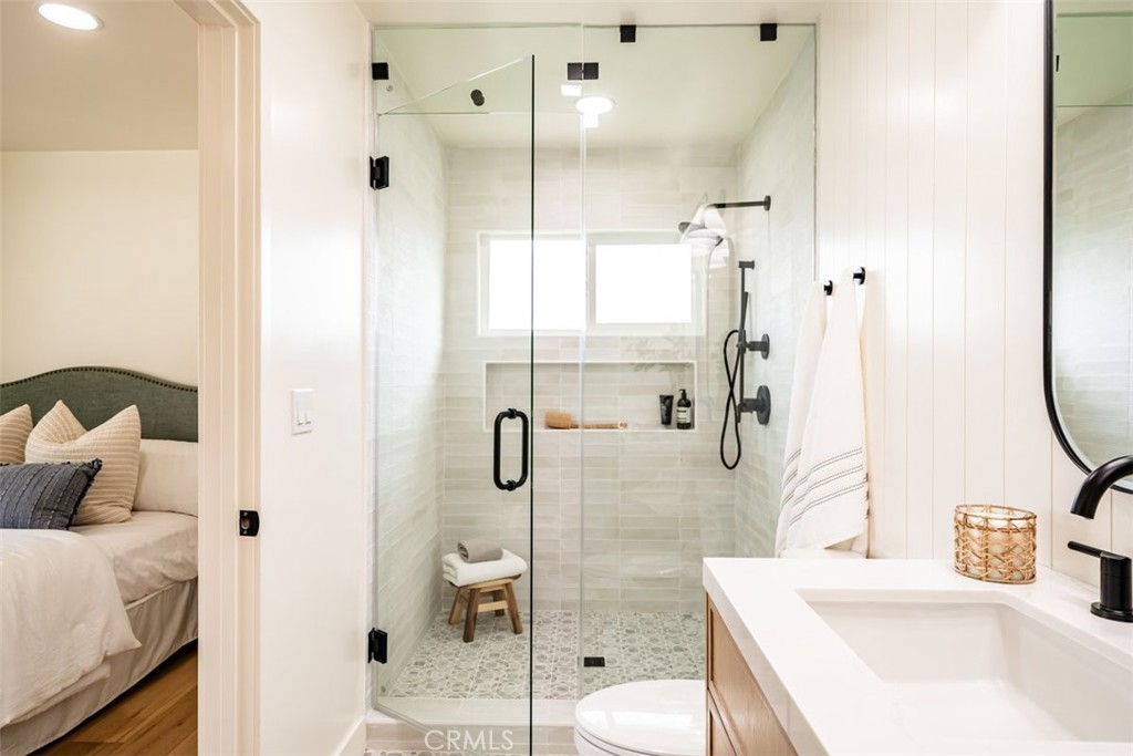 7032 Starlight Circle