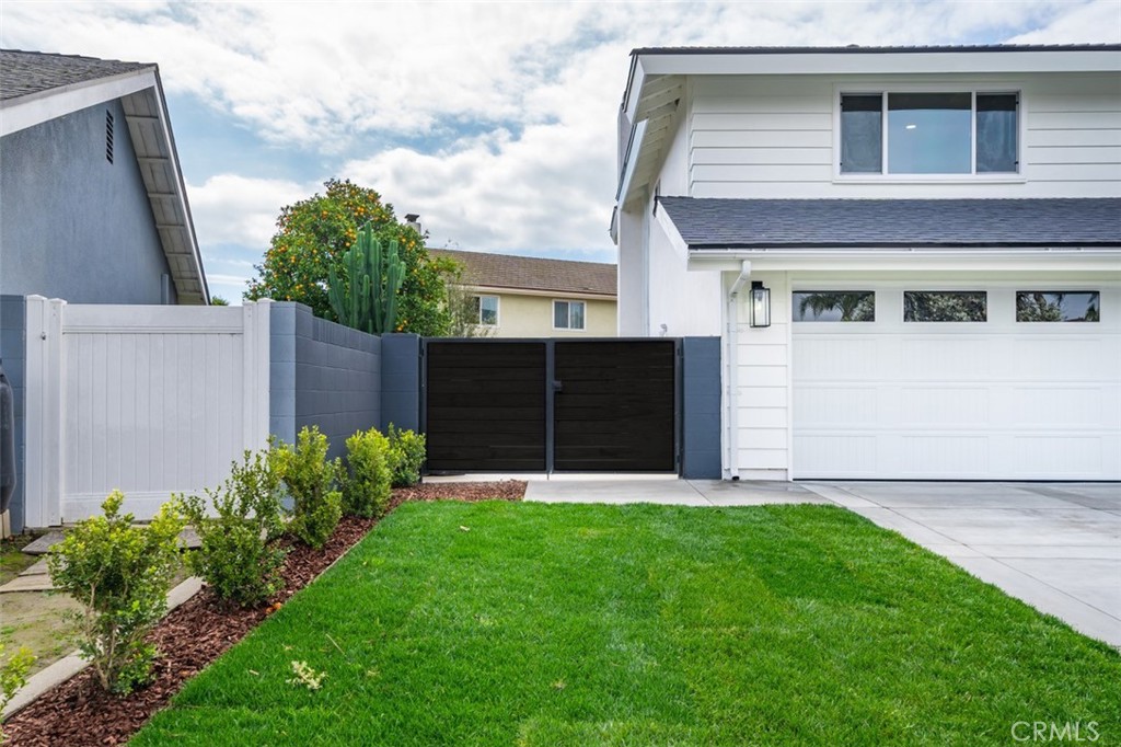 7032 Starlight Circle