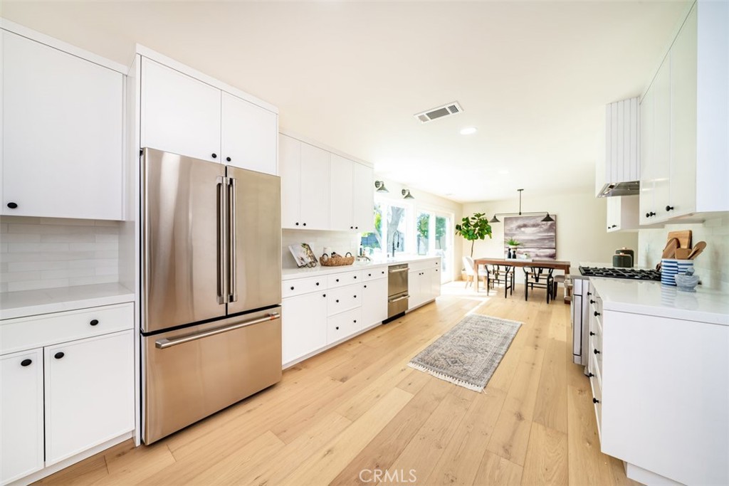 7032 Starlight Circle