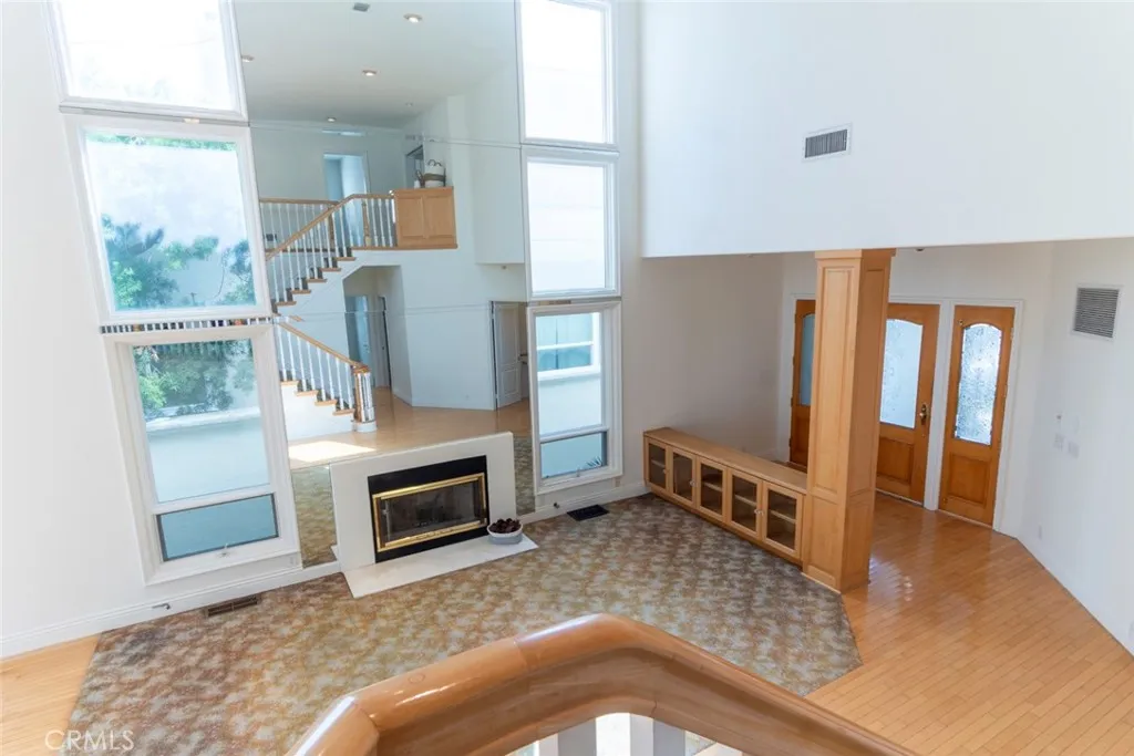 312 Roycroft Avenue