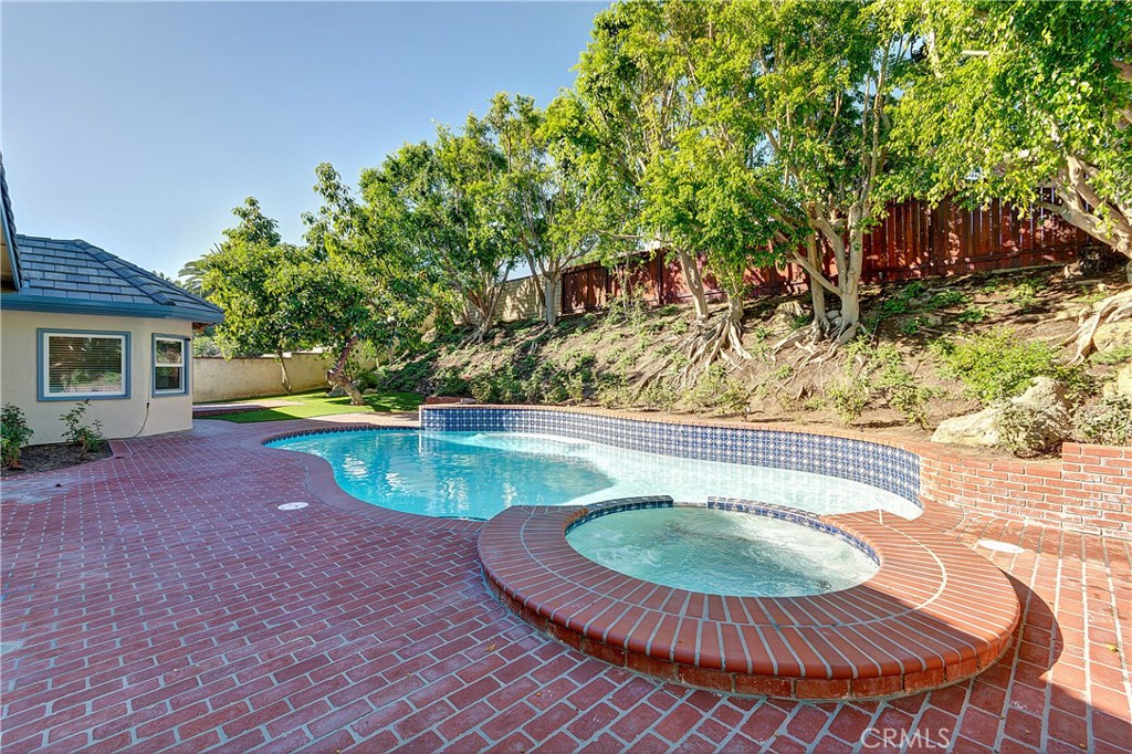 1061 Bradcliff Drive