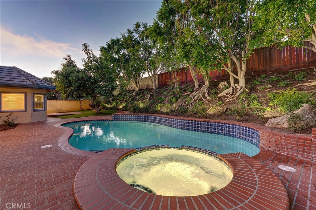 1061 Bradcliff Drive