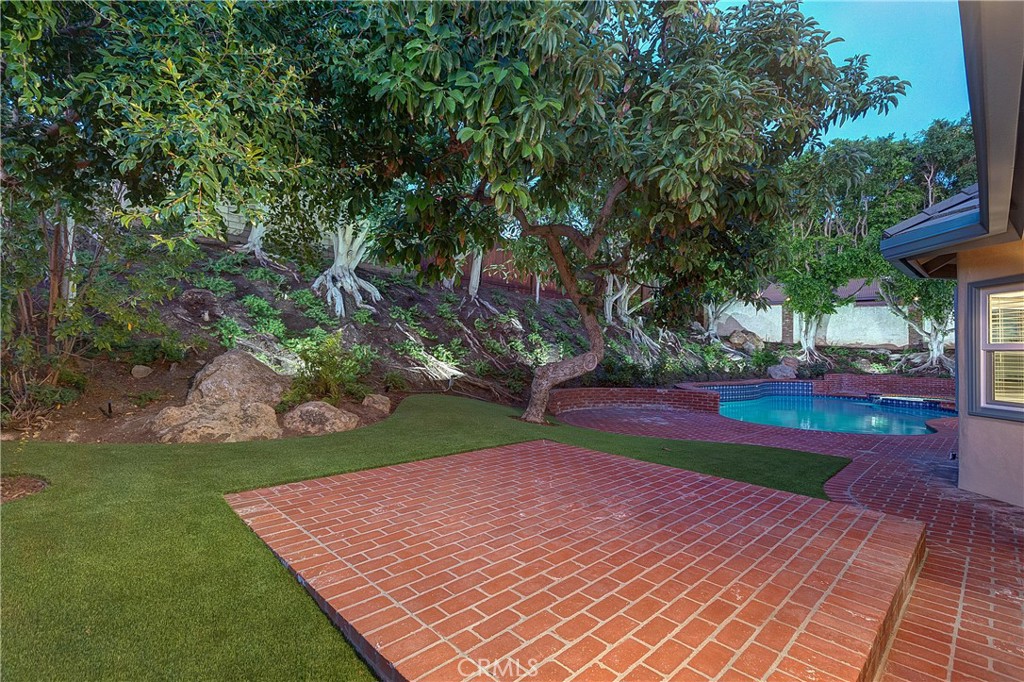 1061 Bradcliff Drive