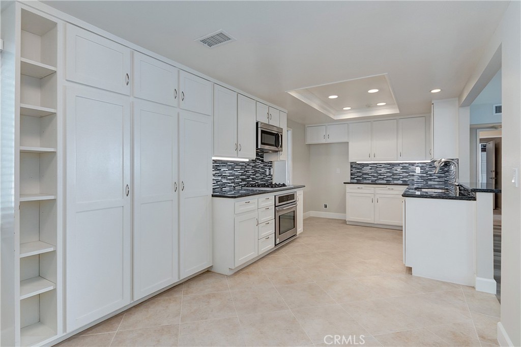 1061 Bradcliff Drive