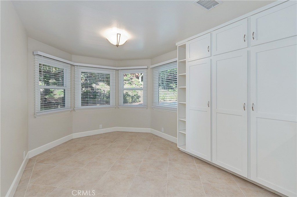 1061 Bradcliff Drive