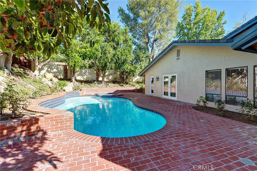 1061 Bradcliff Drive