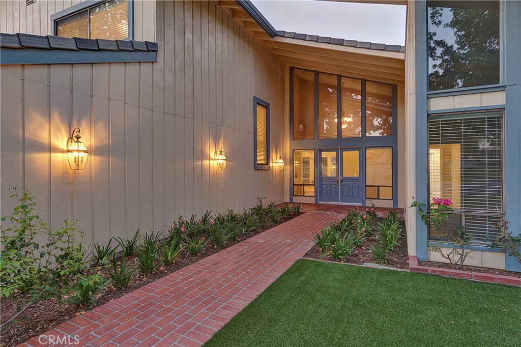 1061 Bradcliff Drive