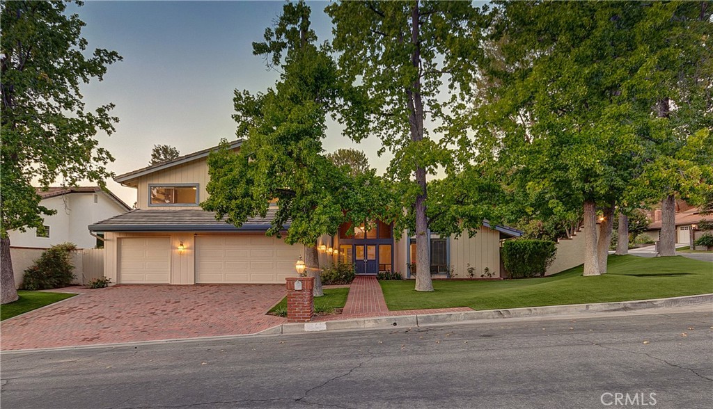 1061 Bradcliff Drive