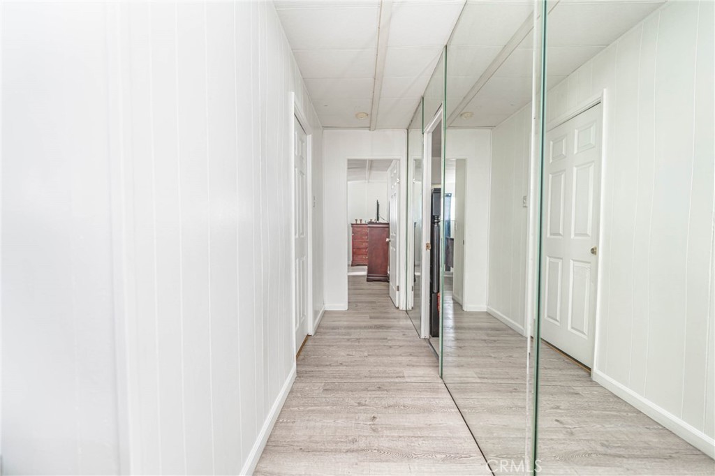 10550 Western Avenue 76