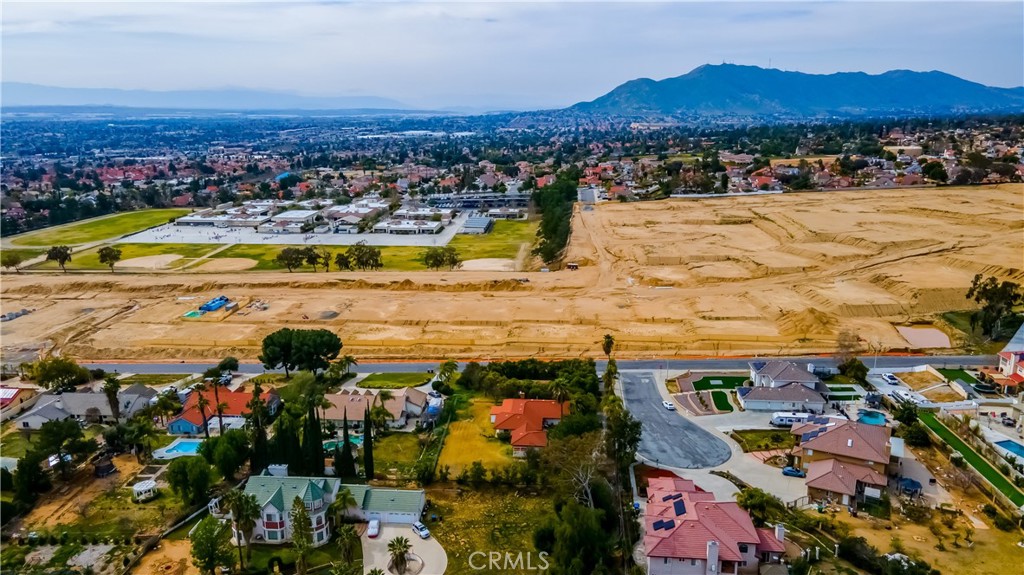 11760 Lasselle Street