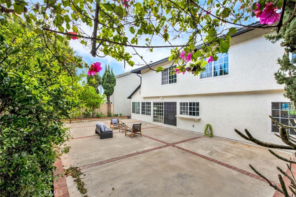 18336 Santa Carlotta Street