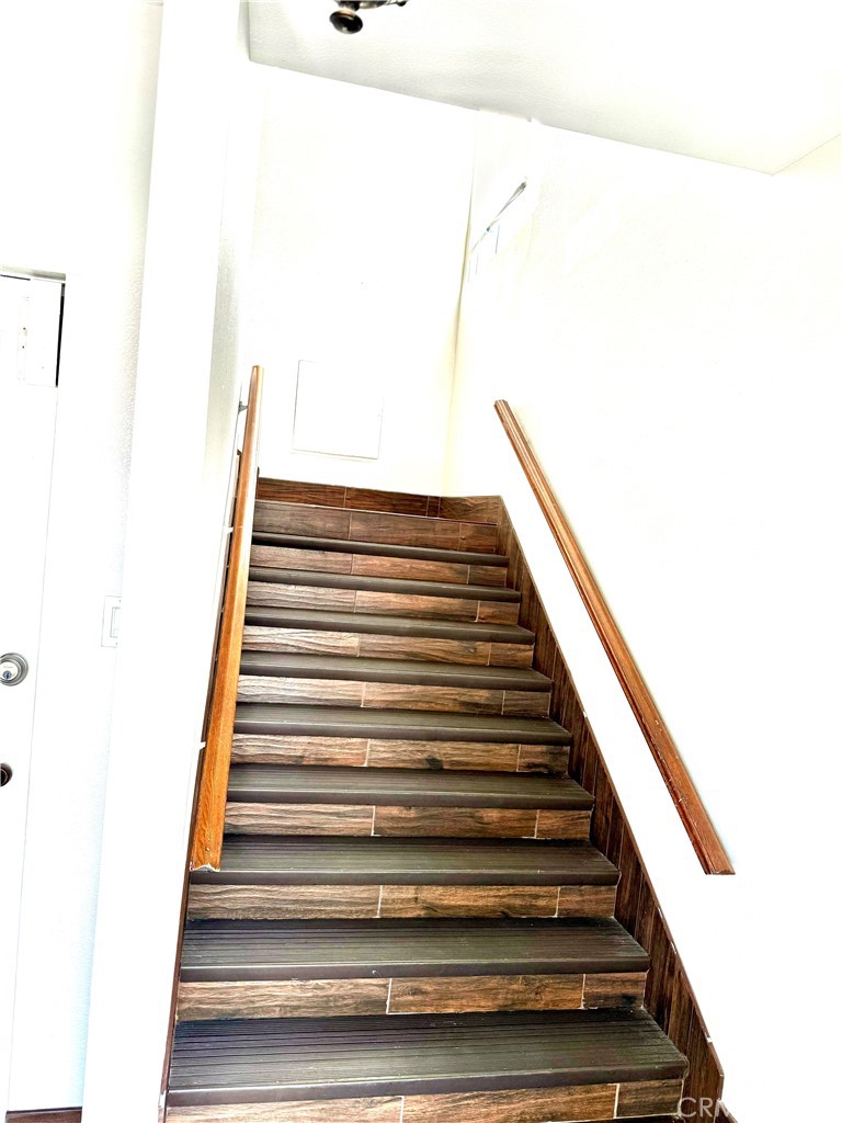 620 E San Antonio Drive 4
