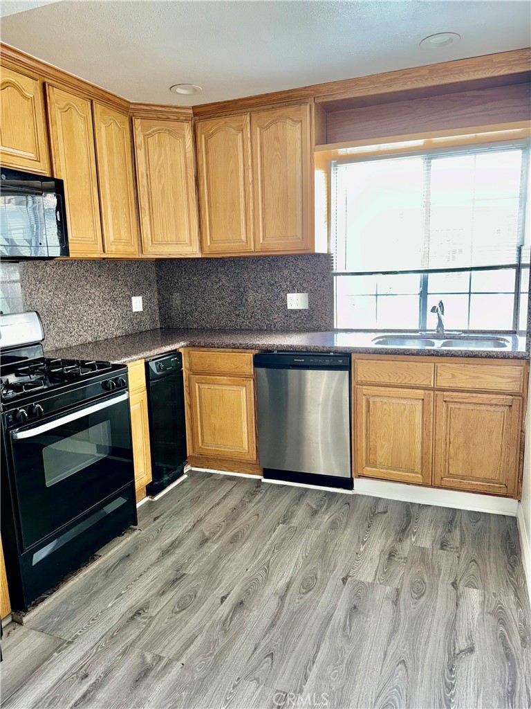 620 E San Antonio Drive 4