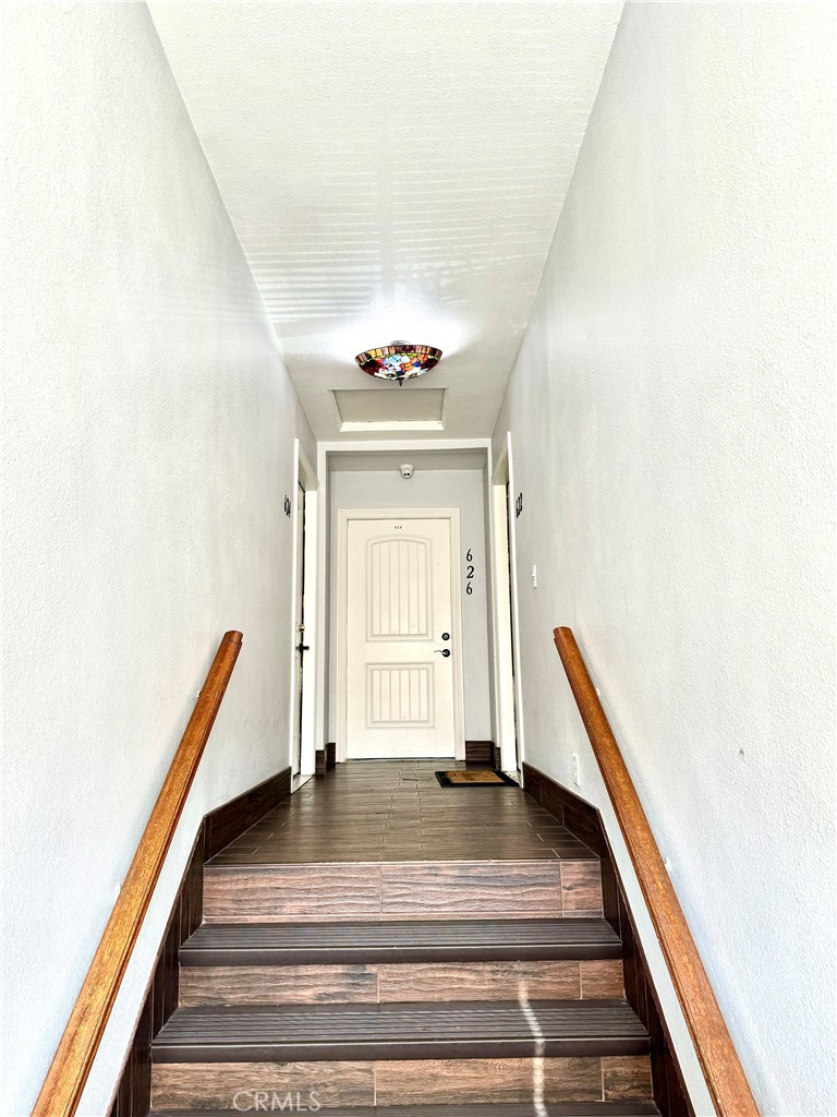 620 E San Antonio Drive 4