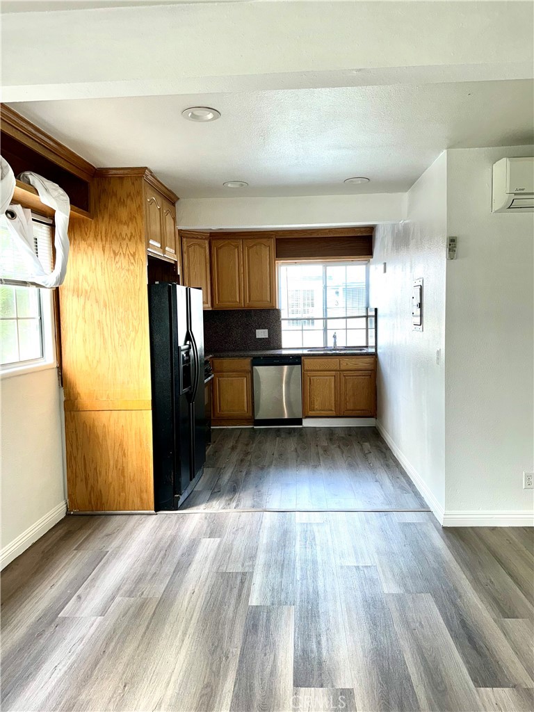 620 E San Antonio Drive 4