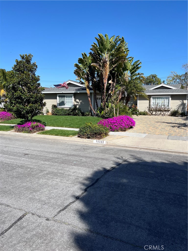15322 Fieldston Lane