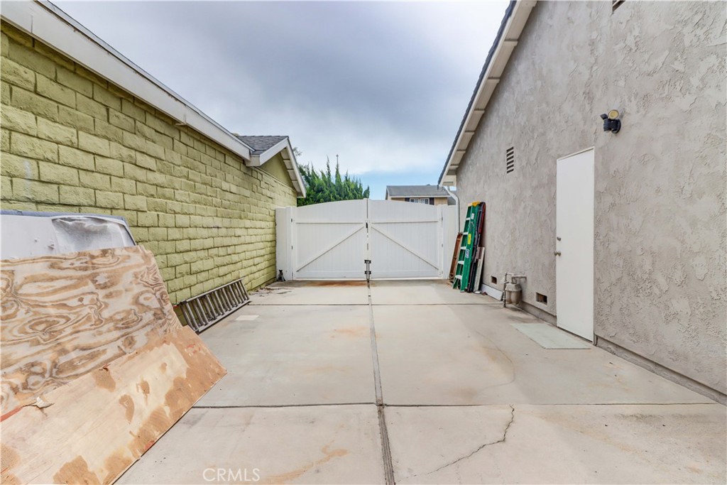 9001 Oceanwood Drive