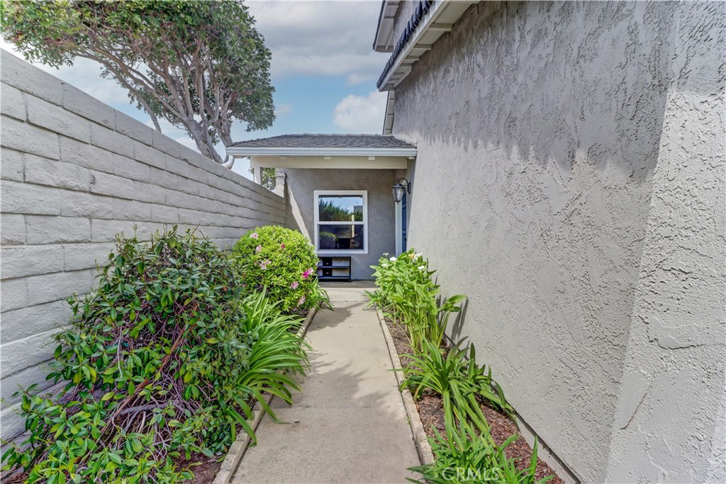 9001 Oceanwood Drive