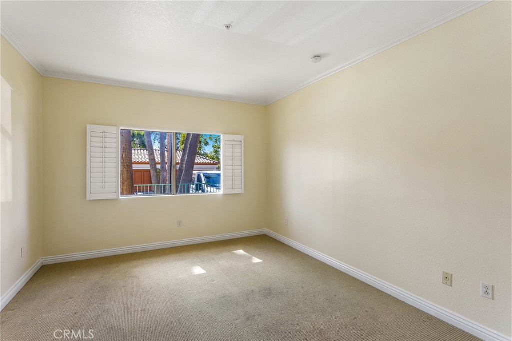 40 Villa Point Drive