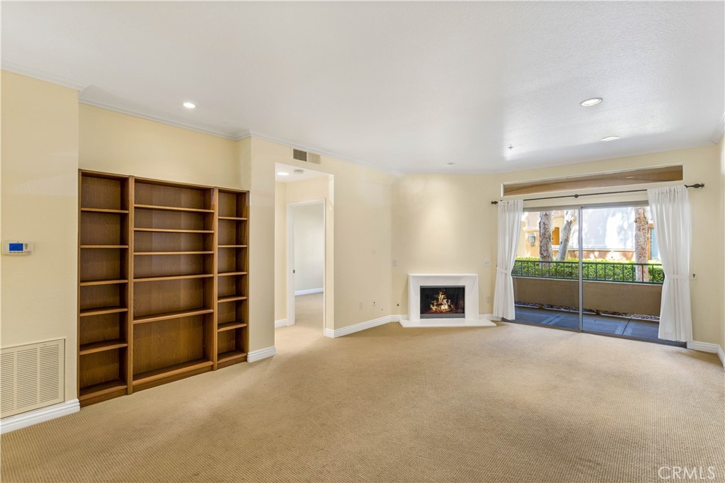 40 Villa Point Drive