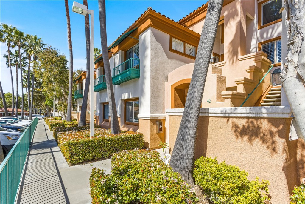 40 Villa Point Drive