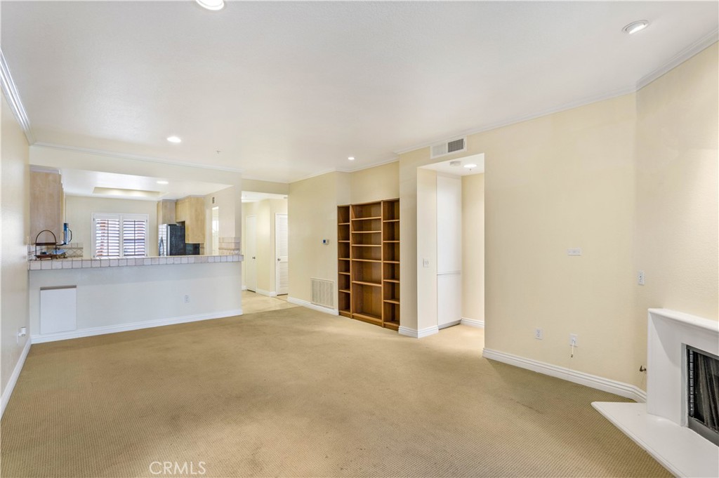 40 Villa Point Drive