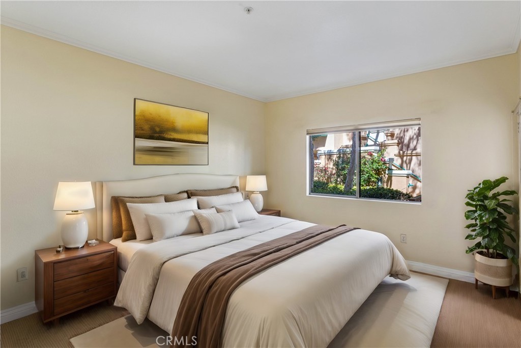 40 Villa Point Drive