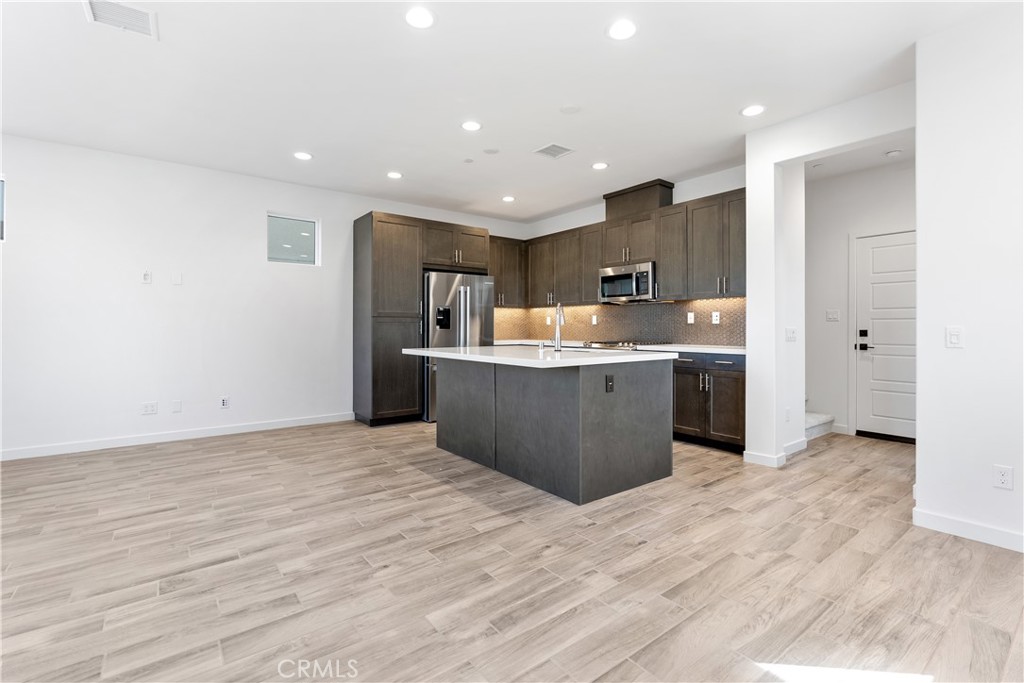 2201 Horseback Road