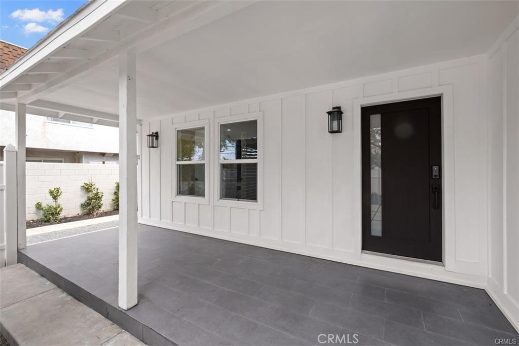 373 Victoria Street 1